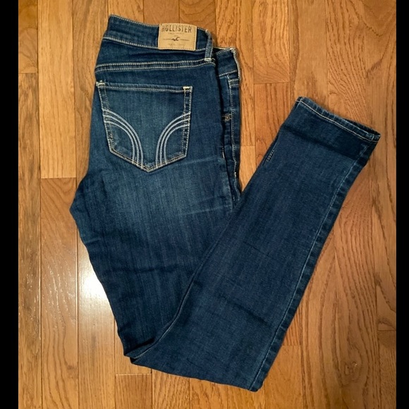 Hollister Skinny Jeans - Picture 1 of 1